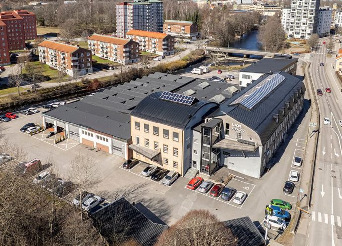 Fastigheten Forsen utmed Druveforsvägen och vackers inramad av ån Viskan.